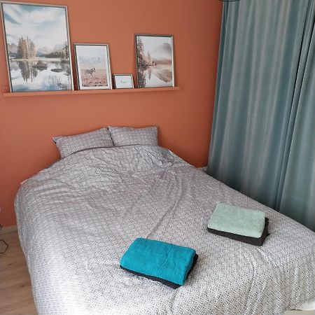 Appartement Cosy Proche Disney Ferrieres-en-Brie Exterior photo